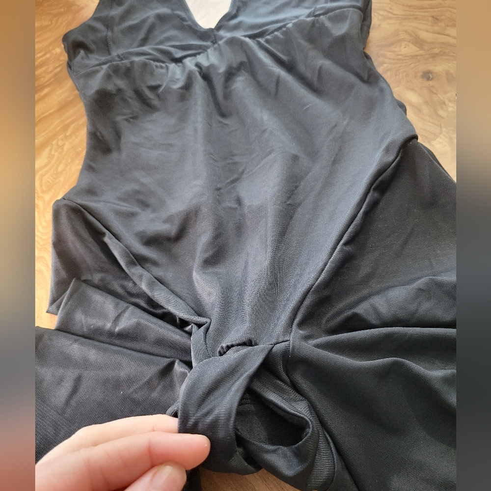 Flexees Shapewear Bodysuit - Picture 4 of 6